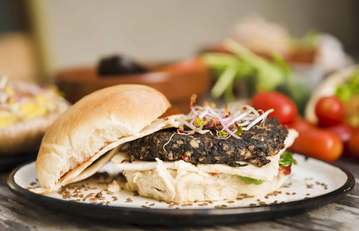 Evde vegan hamburger